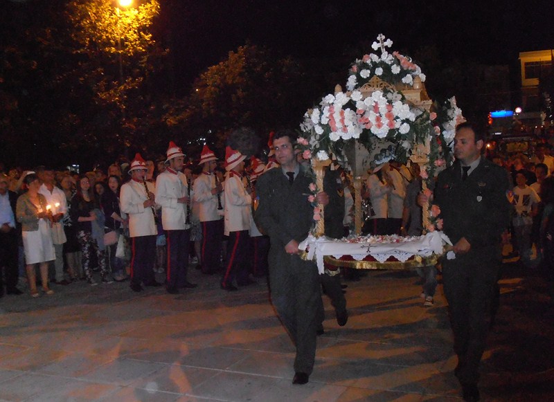 Η φεγγοβολή της «χαρμολύπης» της Μεγ. Παρασκευής