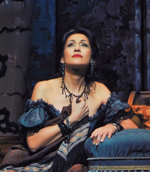 Στη Λάρισα η Μυρτώ Παπαθανασίου το Δεκέμβριο