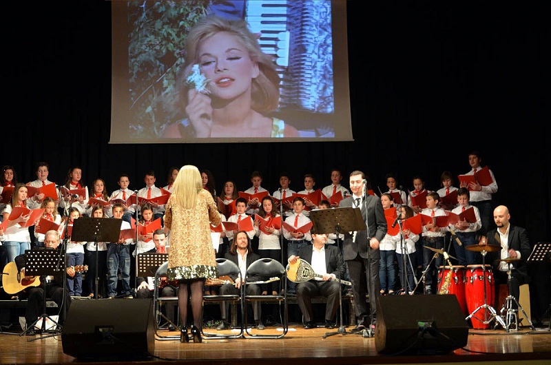 Μάγεψε το αφιέρωμα στον Αλέκο Σακελλάριο