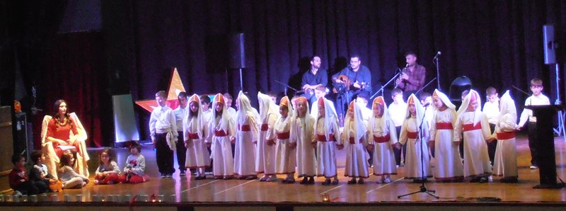 «Χρώματα» παράδοσης και θύμησες στην Ελασσόνα από την Ακαδημία Έρευνας Παραδοσιακών Χορών