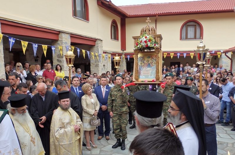 «Βούλιαξε» από κόσμο η Ιερά Μονή Σπαρμού Ολύμπου