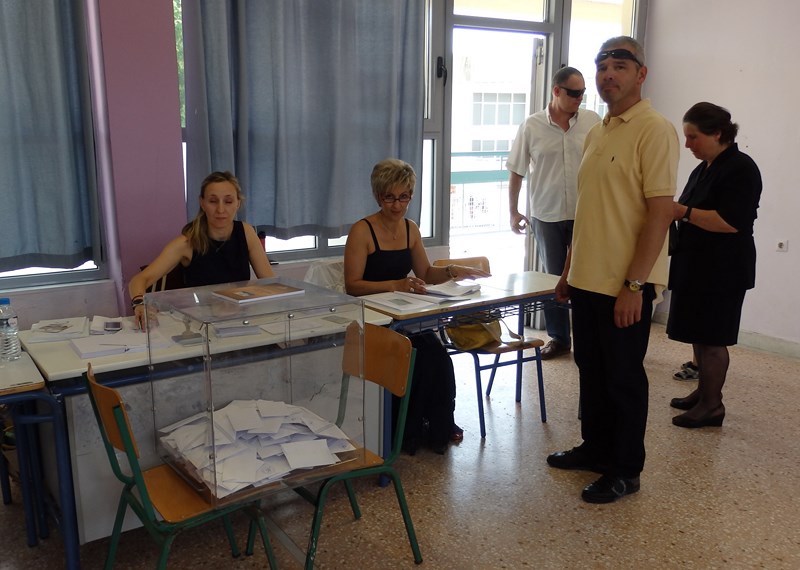 Με ηρεμία η ψηφοφορία για το δημοψήφισμα στην Ελασσόνα