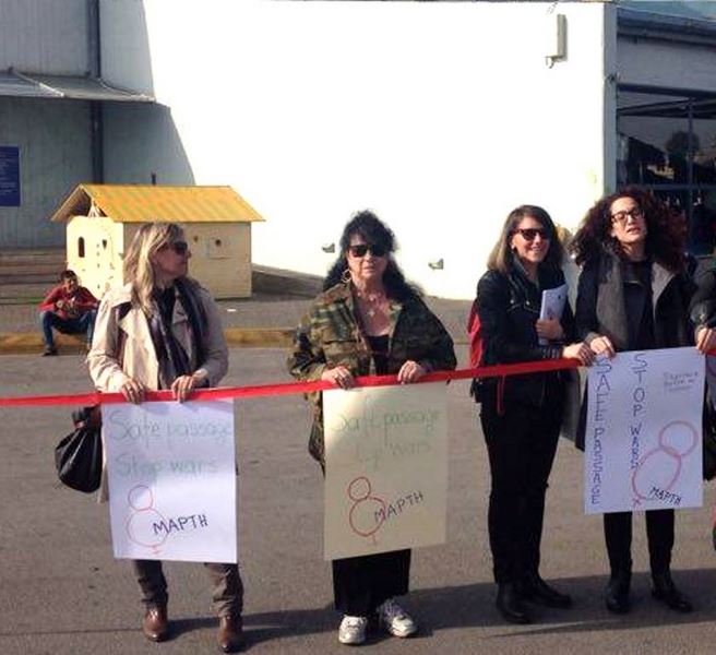 Α. Βαγενά: Ανθρώπινη αλυσίδα στο λιμάνι του Πειραιά για τις γυναίκες πρόσφυγες