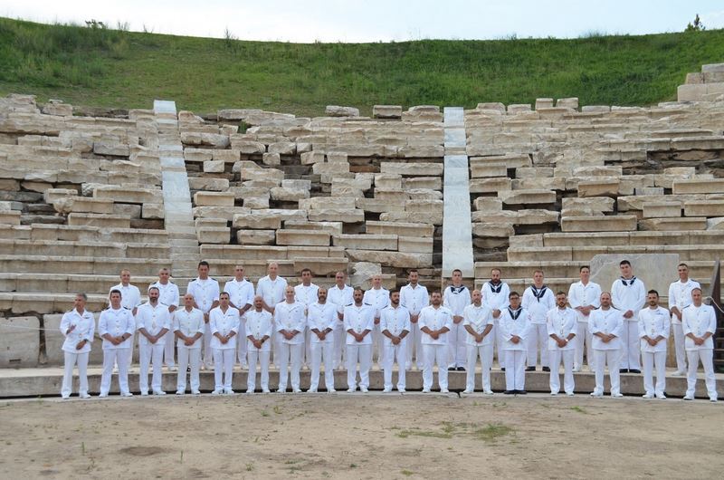 Επίσκεψη της μπάντας του Πολεμικού Ναυτικού σε μνημεία της Λάρισας