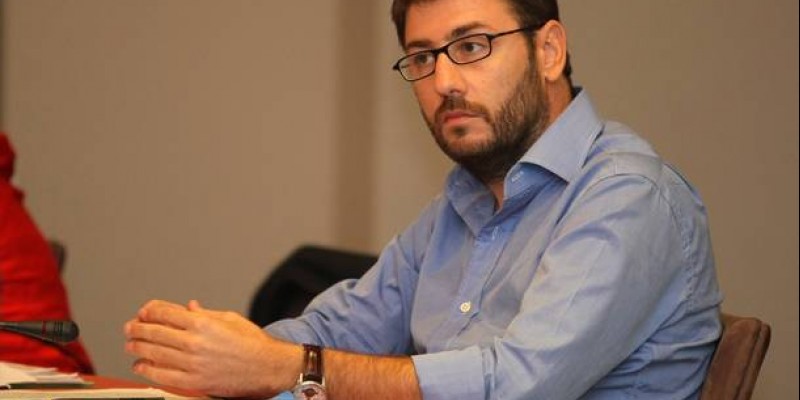 Ο υποψήφιος για την ηγεσία της ΔΗΣΥ Ν. Ανδρουλάκης στη Λάρισα