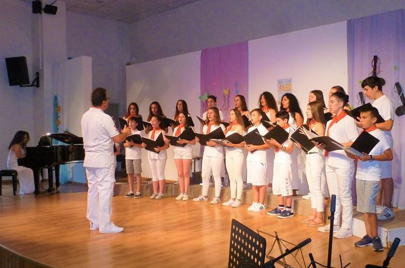 Ενθουσίασε στη Στυλίδα η νεανική χορωδία “musicArte” της Ελασσόνας