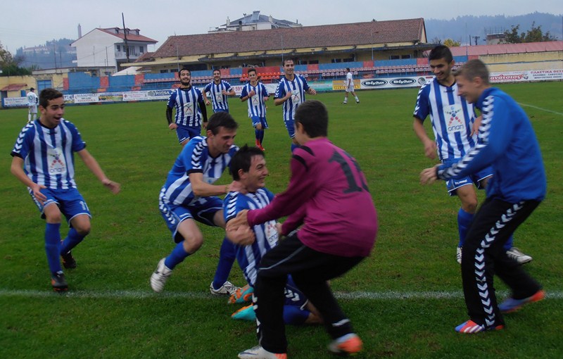 ΠΟΕ – Σμόλικας Φαλάνης 2-1