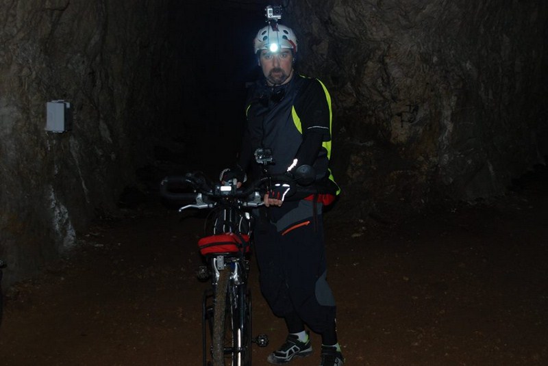 «Ποδηλατάδα» σε παλιό ορυχείο της Σλοβενίας!