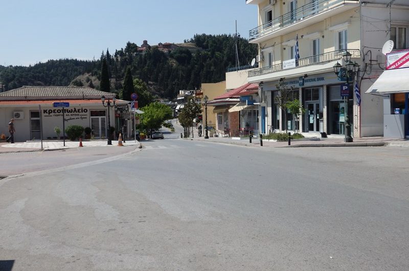 Έρημη πόλη η Ελασσόνα… παρά την κρίση