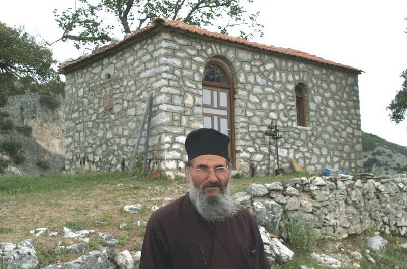 «Κοιμήθηκε» ο παπα-Θανάσης της Κρανέας Ελασσόνας