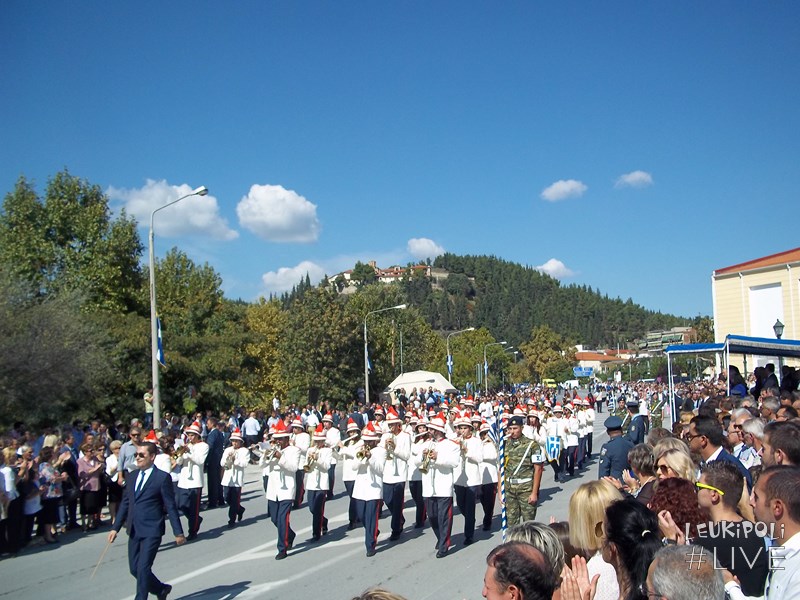 Φωτογραφίες από την παρέλαση της 6ης Οκτωβρίου