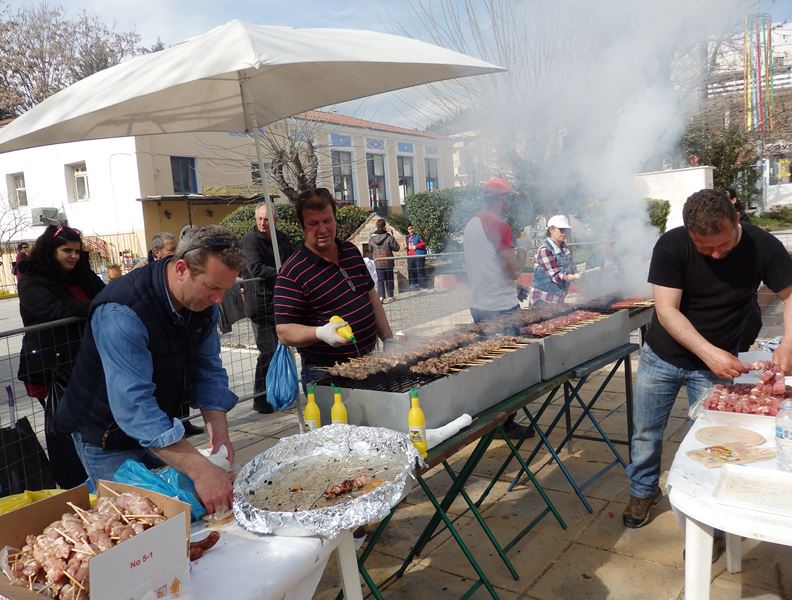 Το «τσίκνισαν» δεόντως και οι Ελασσονίτες