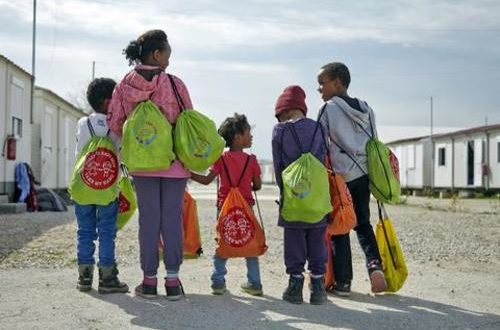 Πολιτικοί φορείς της Λάρισας καλωσορίζουν την ένταξη προσφύγων στην εκπαίδευση
