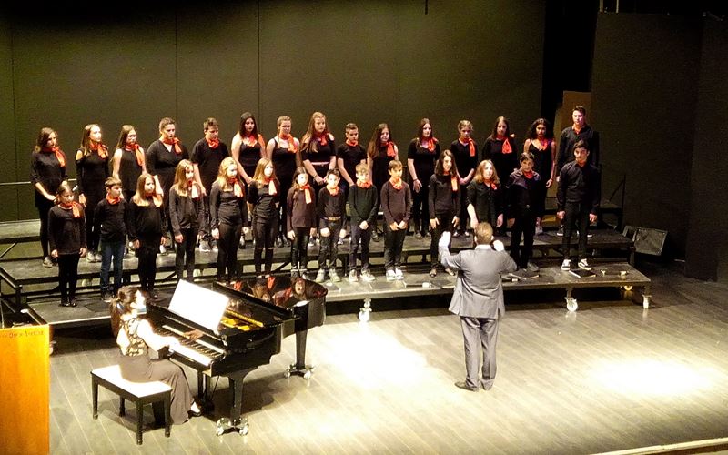 Η Νεανική Χορωδία “musicArte” Μουσικού Συλλόγου Ελασσόνας στη Λάρισα