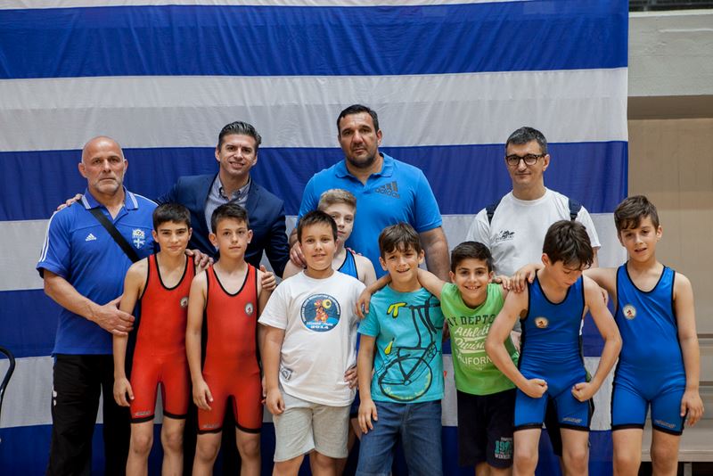 Βράβευση Θ. Παιδή από την Ελληνική Ομοσπονδία Πάλης στο πλαίσιο του πανελλήνιου παιδικού πρωταθλήματος